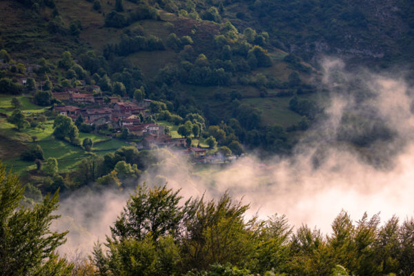 mountain tourism in spain